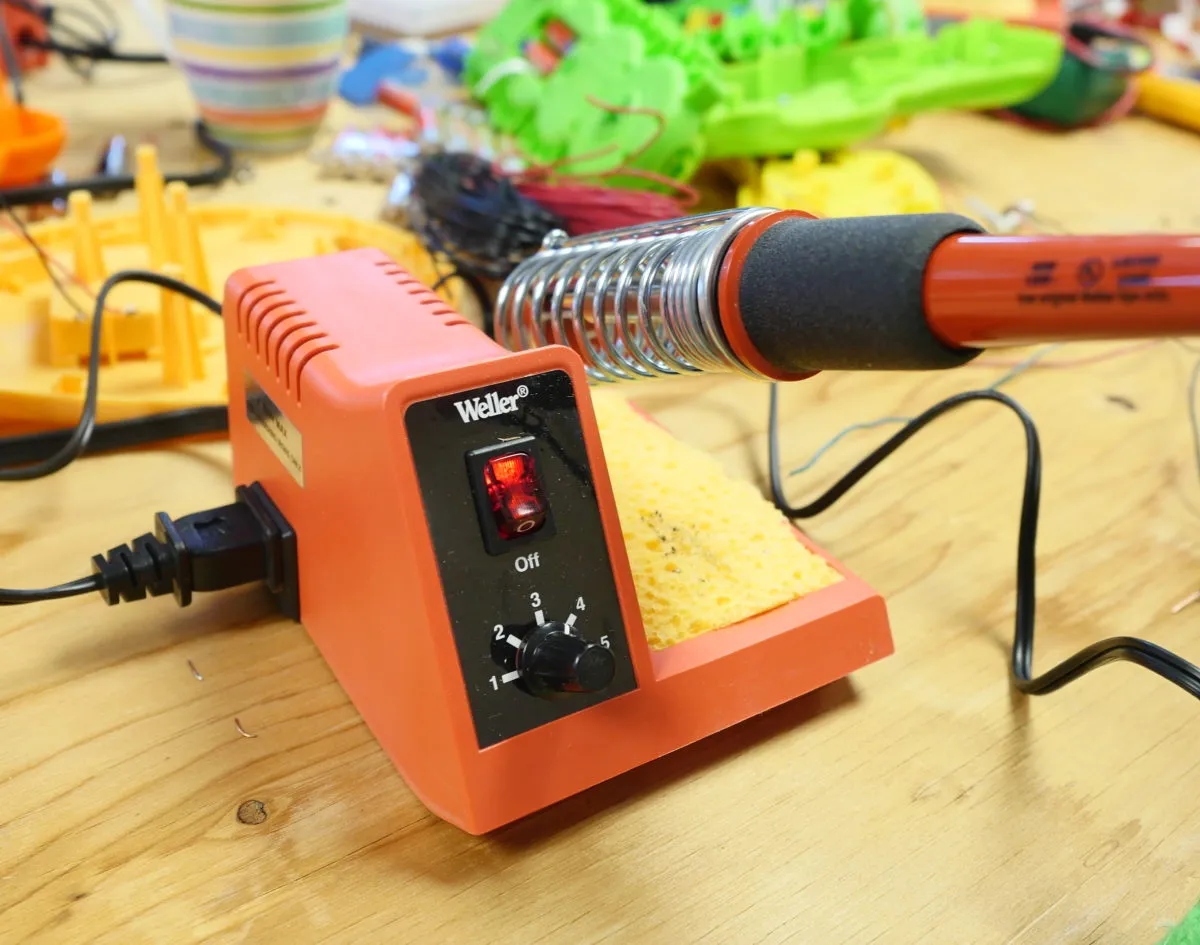 Circuit bending with Andy Rudolph